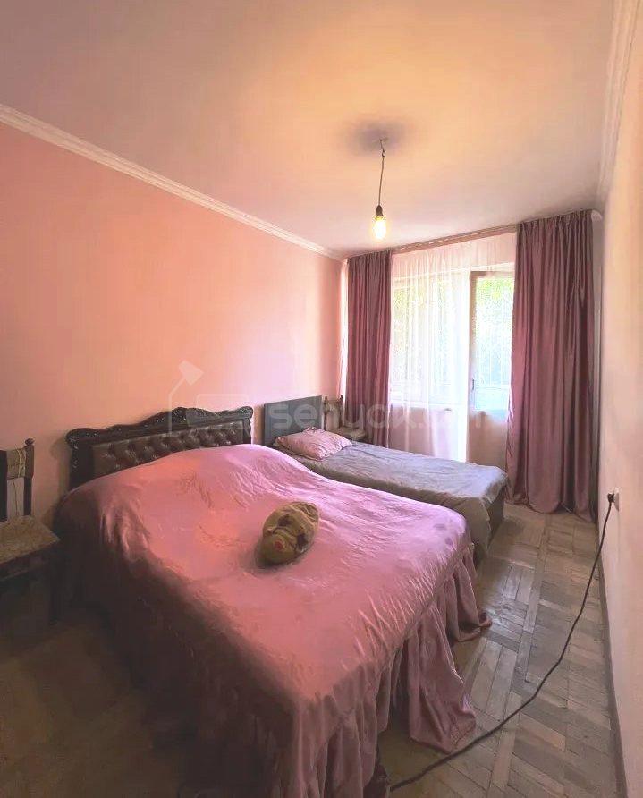 3 Սենյականոց Բնակարան Քարե Շենքում, 75քմ, 1/5 հարկ, Կոսմետիկ Վերանորոգված