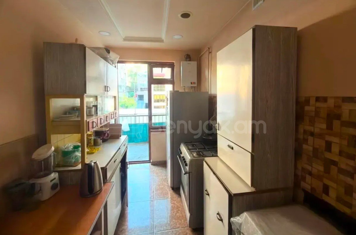 2 Սենյականոց Բնակարան Քարե Շենքում, 73քմ, 5/7 հարկ, Կոսմետիկ Վերանորոգված