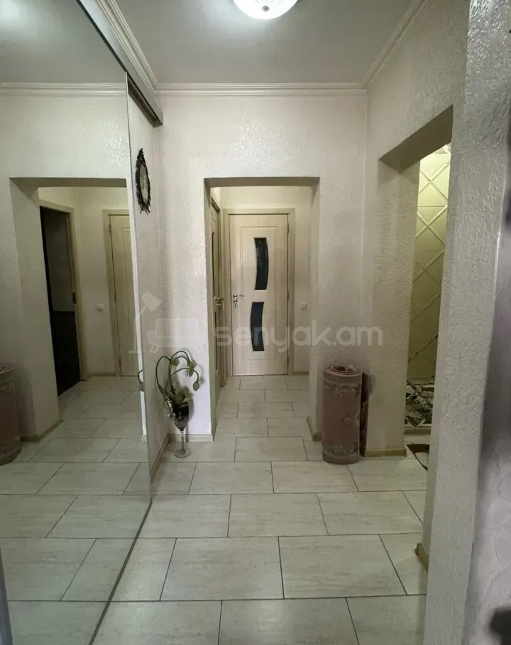 3 Սենյականոց Բնակարան Նորակառույցում, 82քմ, 6/11 հարկ, Պետական Վիճակում