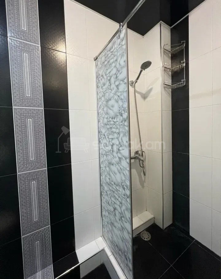 2 Սենյականոց Բնակարան Քարե Շենքում, 70քմ, 2/5 հարկ, Կապիտալ Վերանորոգված, Կահավորված