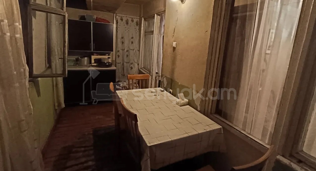 3 Սենյականոց Բնակարան, 80քմ, 8/9 հարկ, Պետական Վիճակում