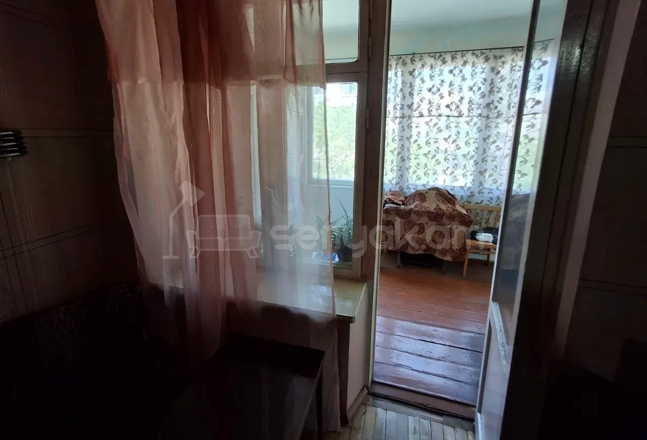 2 Սենյականոց Բնակարան Քարե Շենքում, 60քմ, 4/6 հարկ, Պետական Վիճակում
