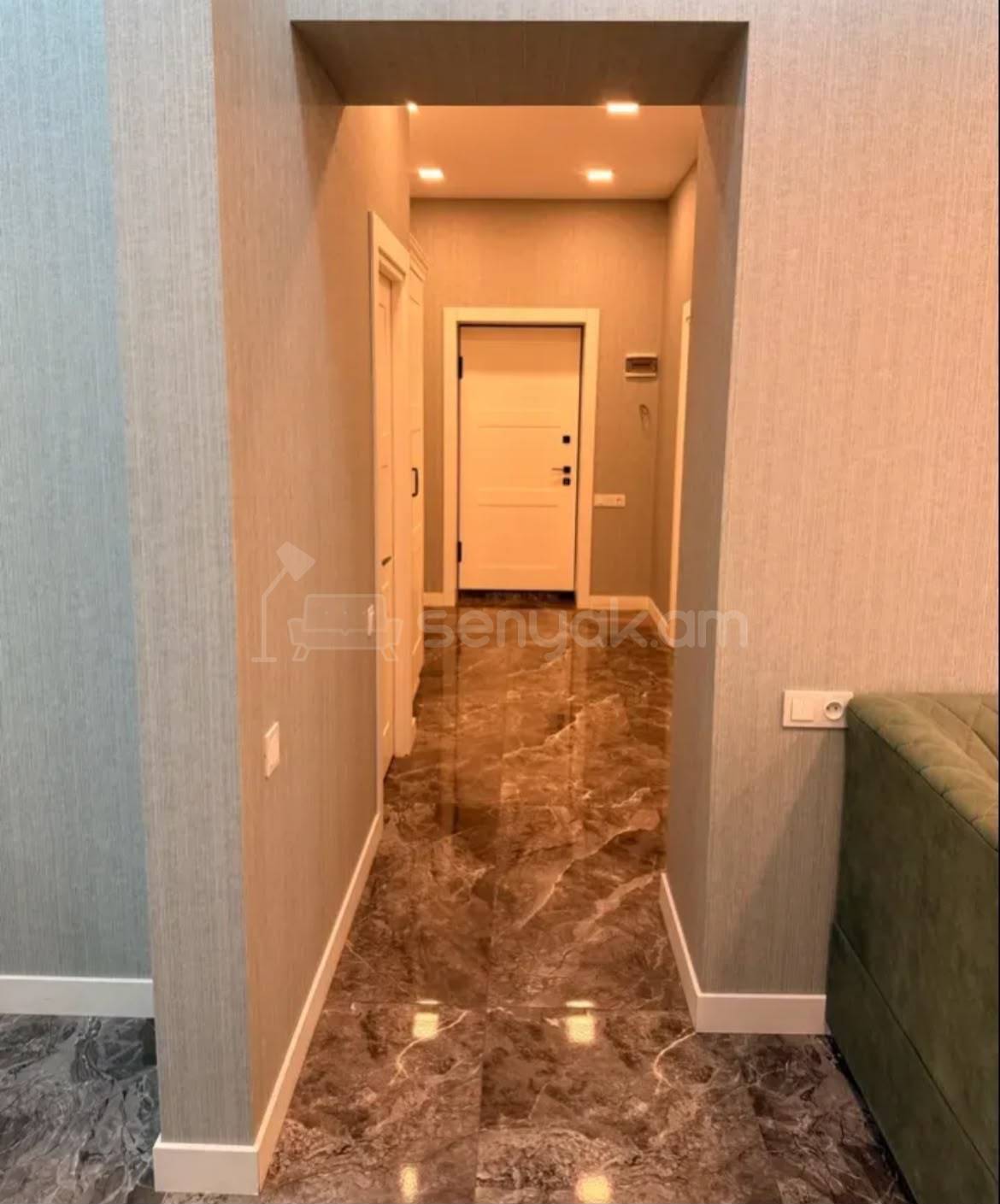 2 Սենյականոց Սեփական Տուն, 70քմ, Կապիտալ Վերանորոգված, Կահավորված, Ավտոտնակով