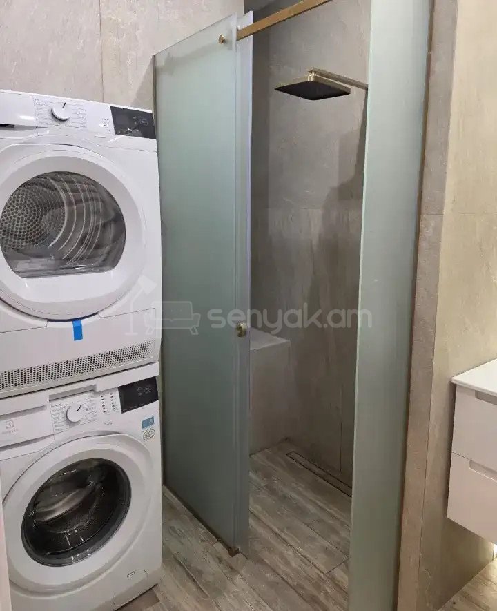 2 Սենյականոց Բնակարան Նորակառույցում, 60քմ, 10/18 հարկ, Դիզայներական Վերանորոգված, Կահավորված