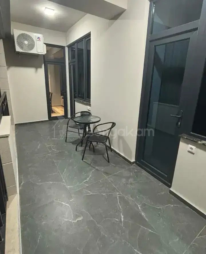 3 Սենյականոց Բնակարան Նորակառույցում, 100քմ, 9/12 հարկ, Դիզայներական Վերանորոգված, Կահավորված