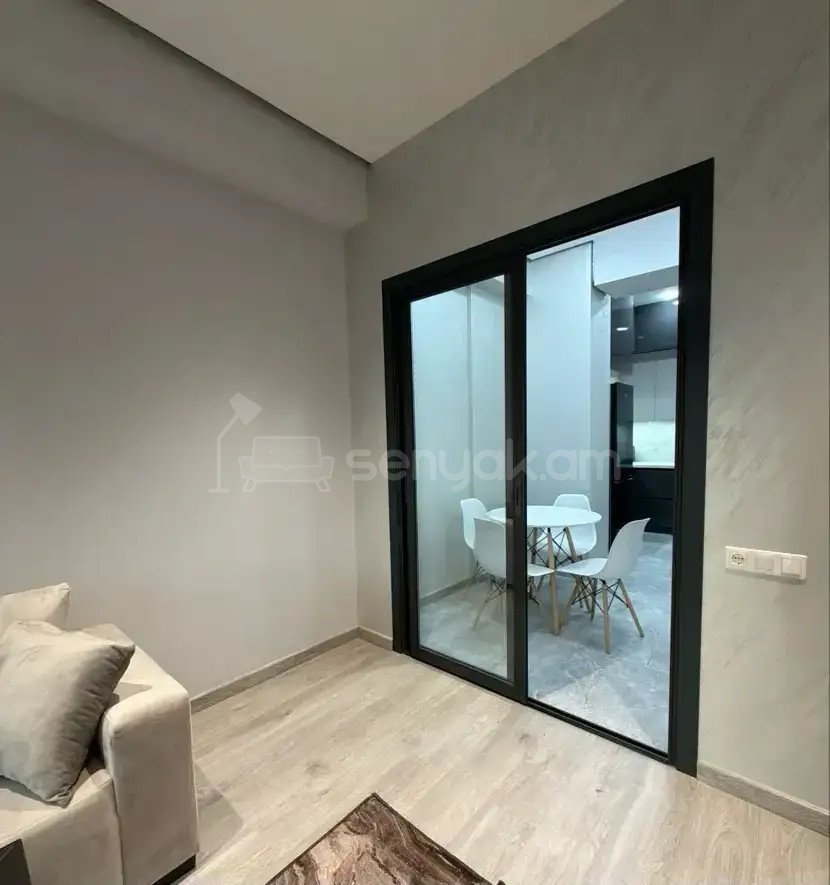 3 Սենյականոց Բնակարան Նորակառույցում, 100քմ, 9/12 հարկ, Դիզայներական Վերանորոգված, Կահավորված