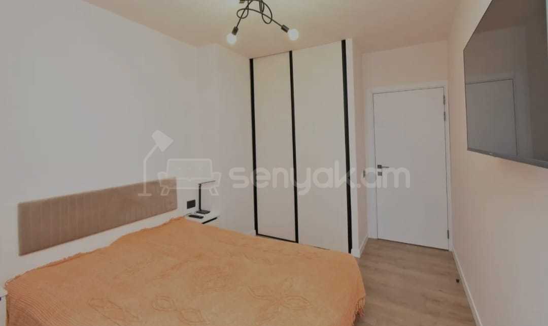 3 Սենյականոց Բնակարան Քարե Շենքում, 88քմ, 3/9 հարկ, Դիզայներական Վերանորոգված, Կահավորված