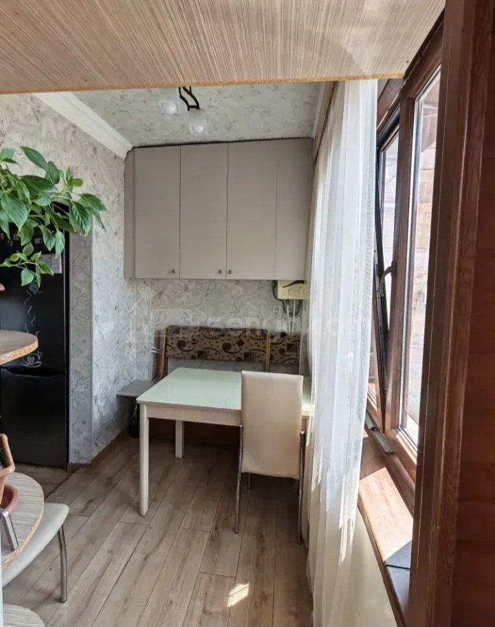 2 Սենյականոց Բնակարան Քարե Շենքում, 54քմ, 6/9 հարկ, Կապիտալ Վերանորոգված, Կահավորված