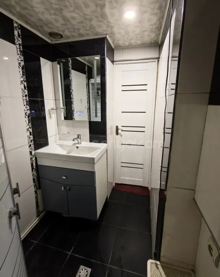 2 Սենյականոց Բնակարան Քարե Շենքում, 54քմ, 6/9 հարկ, Կապիտալ Վերանորոգված, Կահավորված