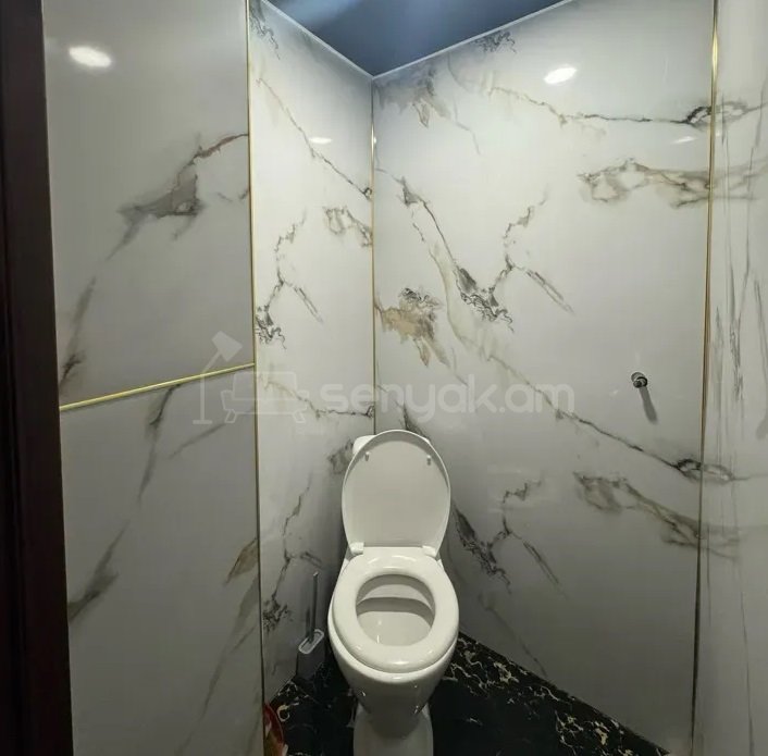 4 Սենյականոց Բնակարան, 90քմ, 1/9 հարկ, Կապիտալ Վերանորոգված