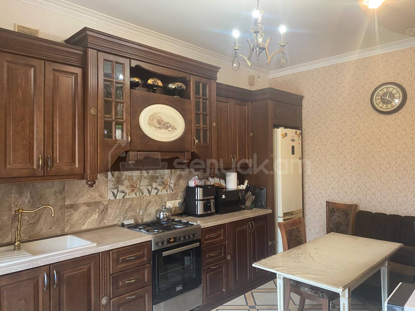 6 Սենյականոց Շքեղ Առանձնատուն, 200քմ, Կահավորված