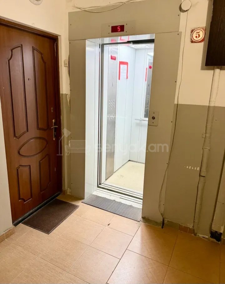 2 Սենյականոց Բնակարան Քարե Շենքում, 60քմ, 5/9 հարկ, Կապիտալ Վերանորոգված, Կահավորված