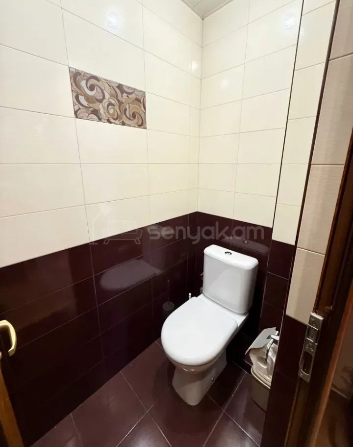 2 Սենյականոց Բնակարան Քարե Շենքում, 60քմ, 5/9 հարկ, Կապիտալ Վերանորոգված, Կահավորված