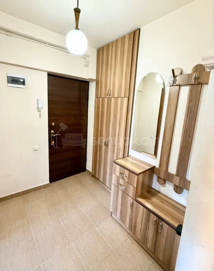 2 Սենյականոց Բնակարան Քարե Շենքում, 60քմ, 5/9 հարկ, Կապիտալ Վերանորոգված, Կահավորված