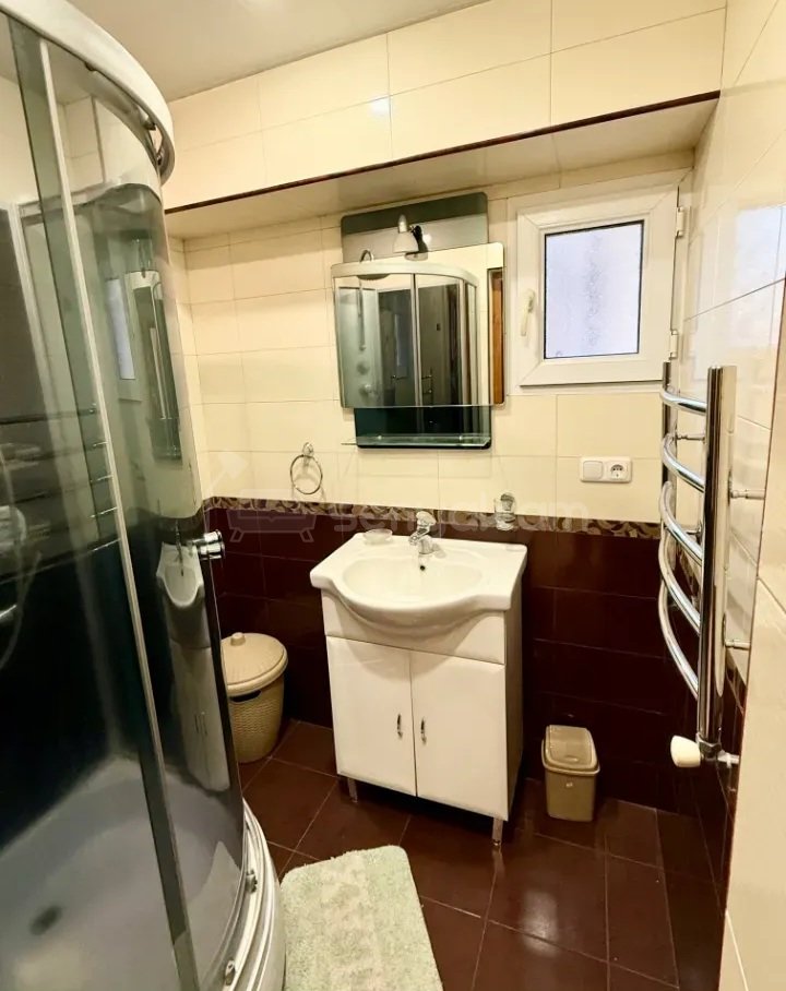 2 Սենյականոց Բնակարան Քարե Շենքում, 60քմ, 5/9 հարկ, Կապիտալ Վերանորոգված, Կահավորված