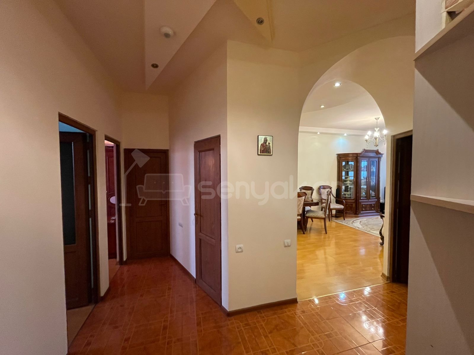 4 Սենյականոց Բնակարան, 95քմ, 10/10 հարկ, Կապիտալ Վերանորոգված