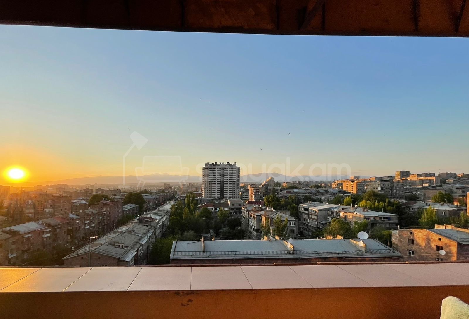 4 Սենյականոց Բնակարան, 95քմ, 10/10 հարկ, Կապիտալ Վերանորոգված
