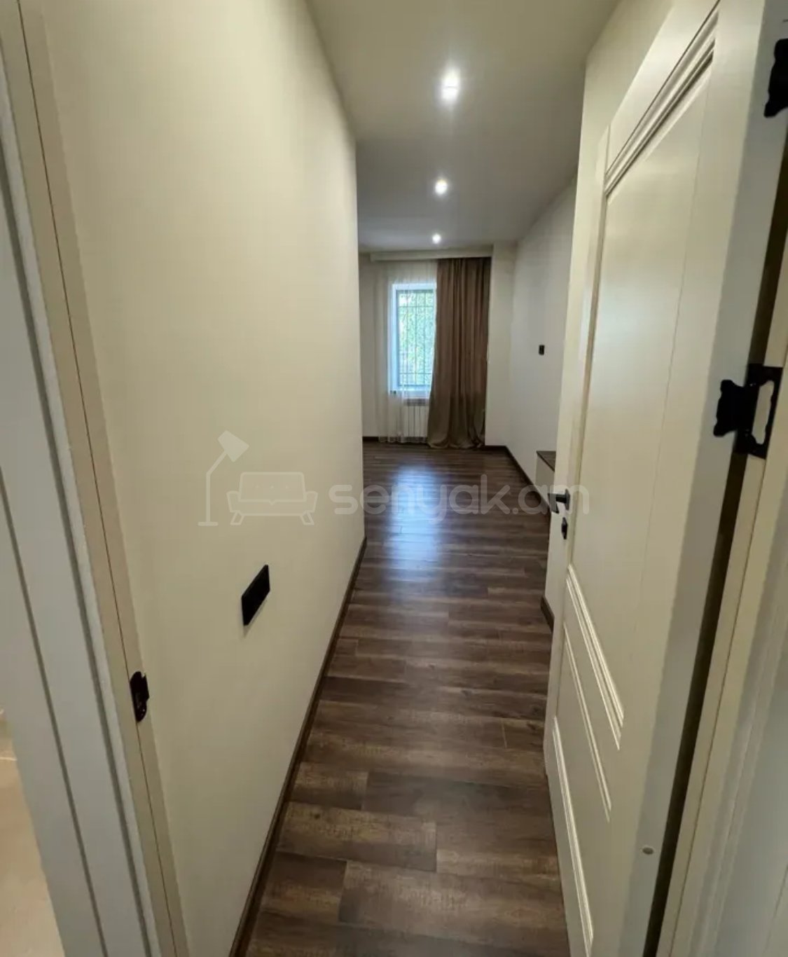2 Սենյականոց Սեփական Տուն, 70քմ, Կապիտալ Վերանորոգված, Կահավորված, Ավտոտնակով