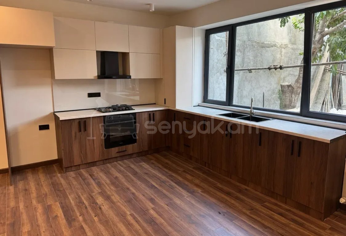 2 Սենյականոց Սեփական Տուն, 70քմ, Կապիտալ Վերանորոգված, Կահավորված, Ավտոտնակով