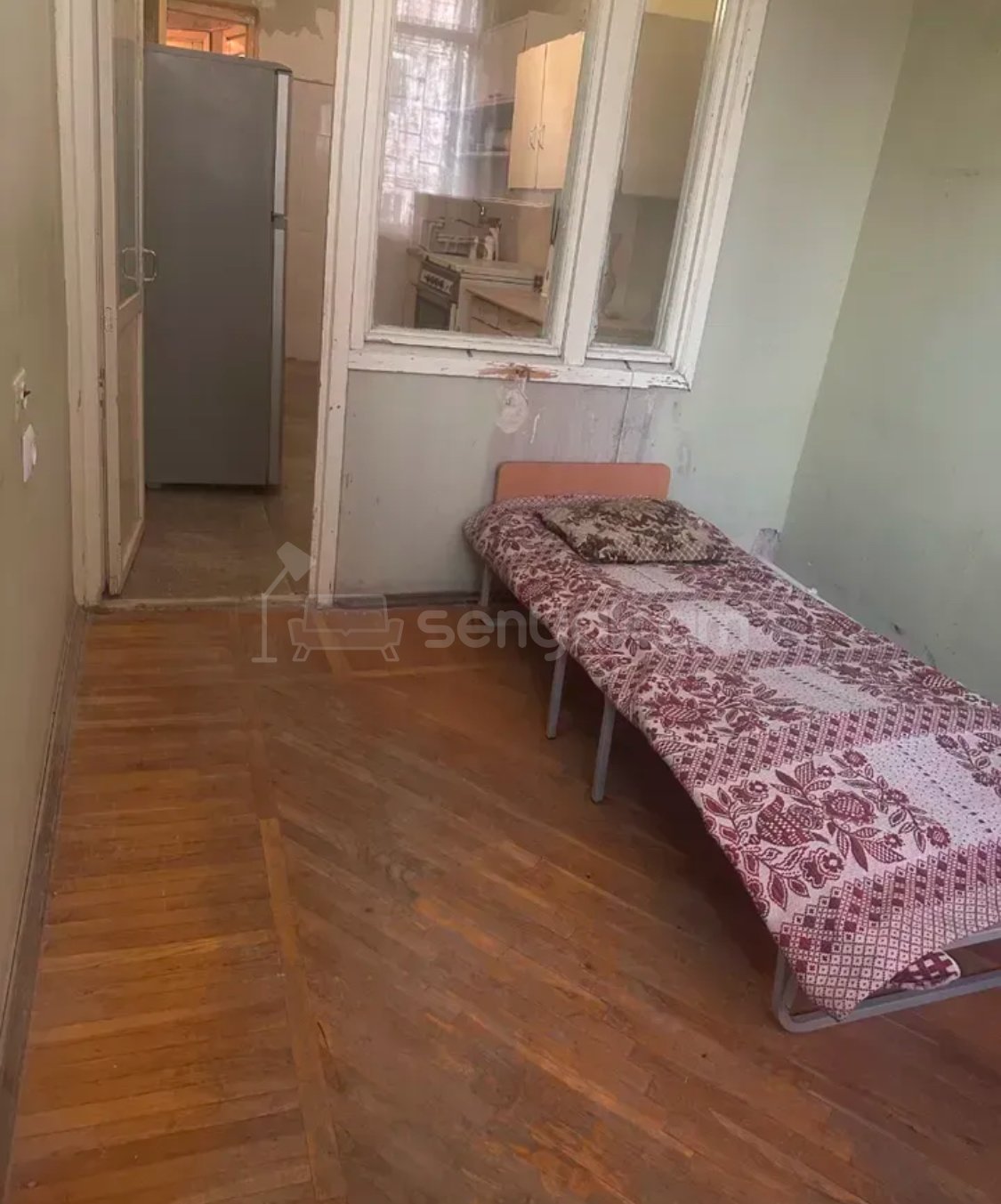 3 Սենյականոց Բնակարան Քարե Շենքում, 78քմ, 1/5 հարկ, Պետական Վիճակում, Կահավորված