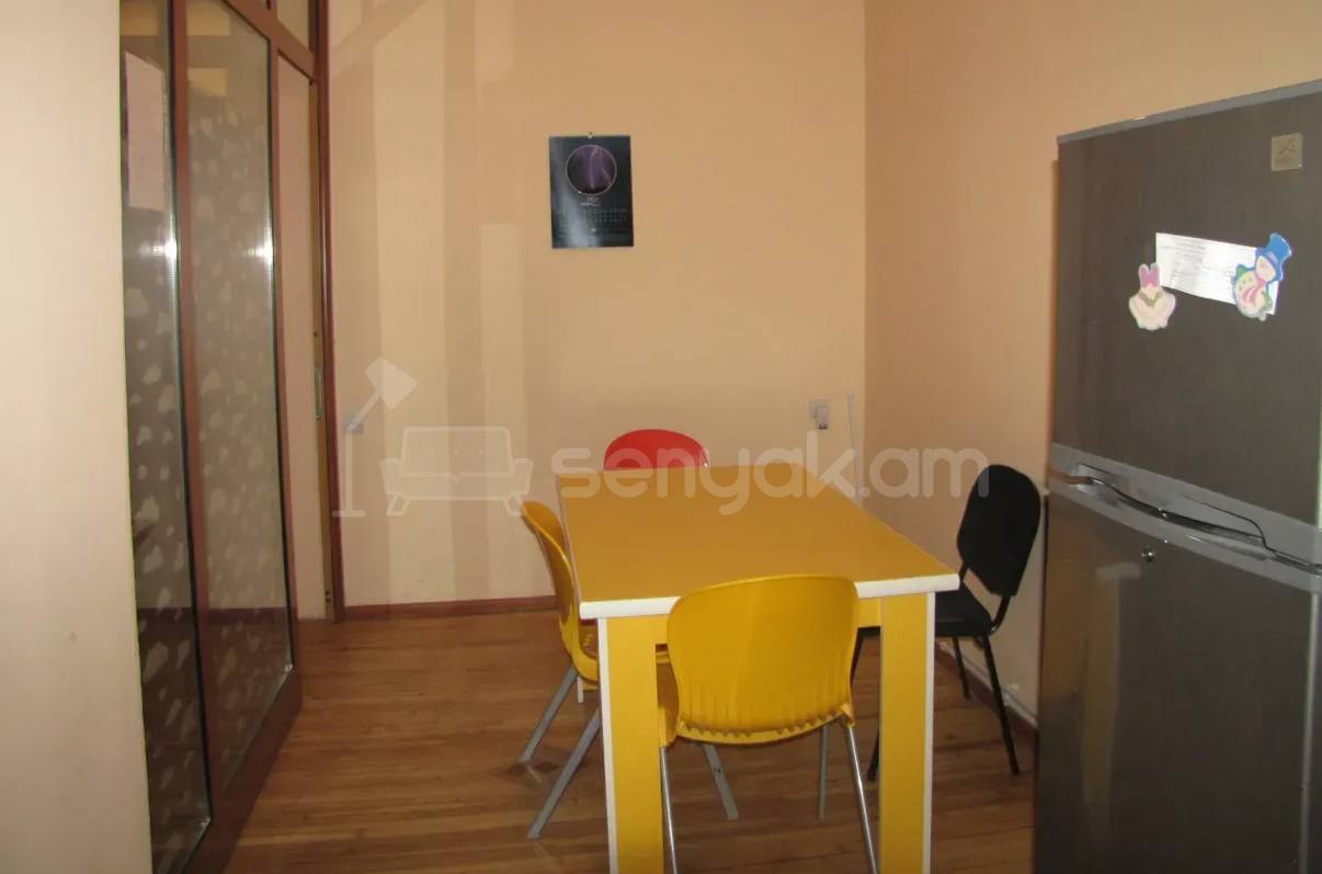 Օֆիսային Տարածք, 90քմ, Կապիտալ Վերանորոգված