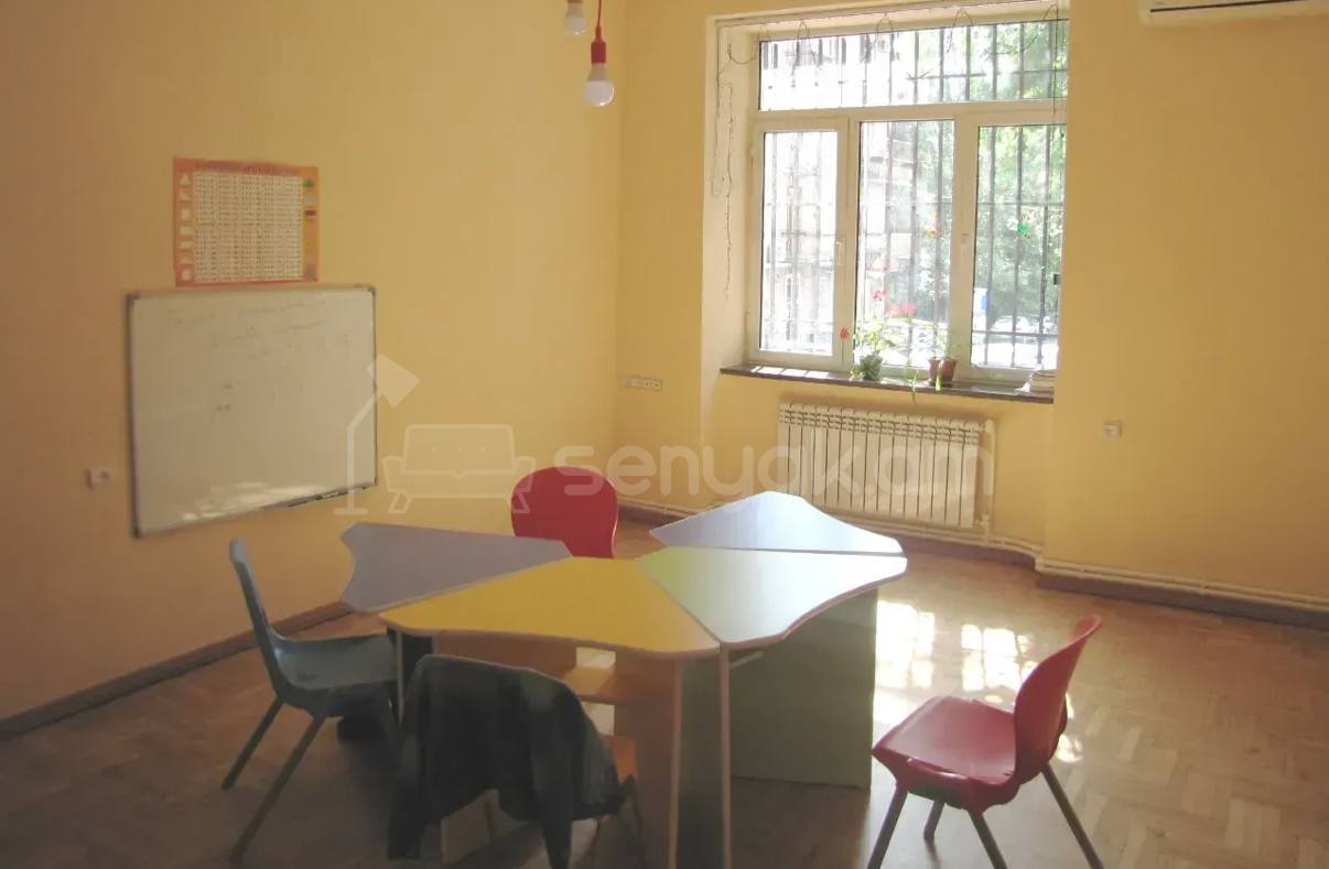 Օֆիսային Տարածք, 90քմ, Կապիտալ Վերանորոգված