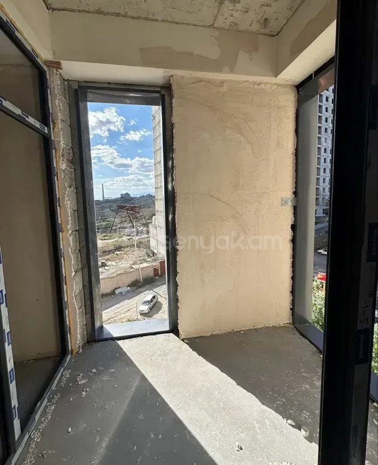 3 Սենյականոց Բնակարան Նորակառույցում, 87քմ, 3/17 հարկ, Զրոյական Վիճակում
