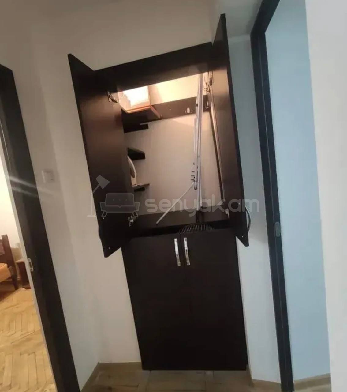 3 Սենյականոց Բնակարան Քարե Շենքում, 80քմ, 4/4 հարկ, Կապիտալ Վերանորոգված, Կահավորված