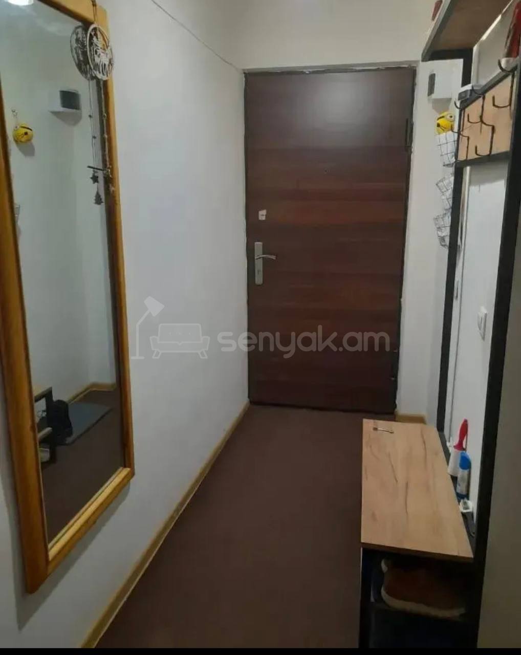 3 Սենյականոց Բնակարան Քարե Շենքում, 80քմ, 4/4 հարկ, Կապիտալ Վերանորոգված, Կահավորված