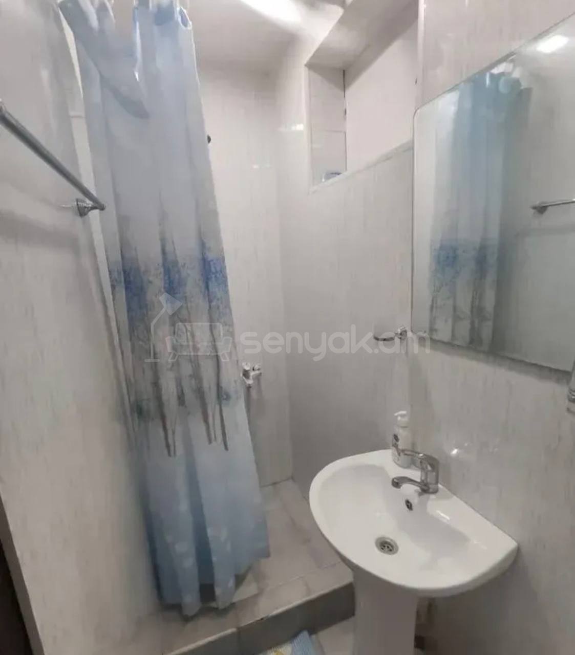 3 Սենյականոց Բնակարան Քարե Շենքում, 80քմ, 4/4 հարկ, Կապիտալ Վերանորոգված, Կահավորված
