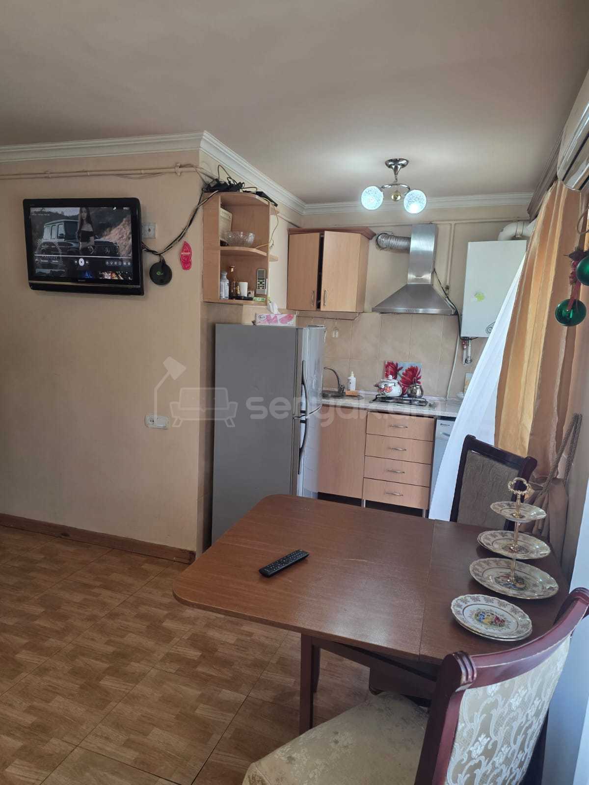 2 Սենյականոց Բնակարան, 50քմ, 3/5 հարկ, Կապիտալ Վերանորոգված