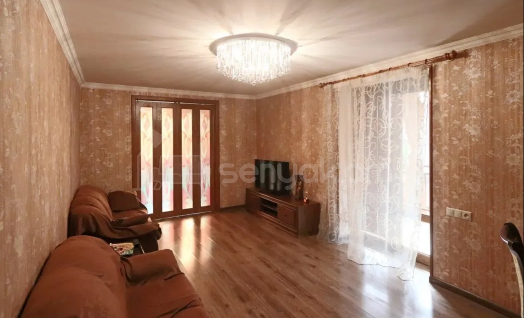 2 Սենյականոց Բնակարան Քարե Շենքում, 85քմ, 3/5 հարկ, Կապիտալ Վերանորոգված