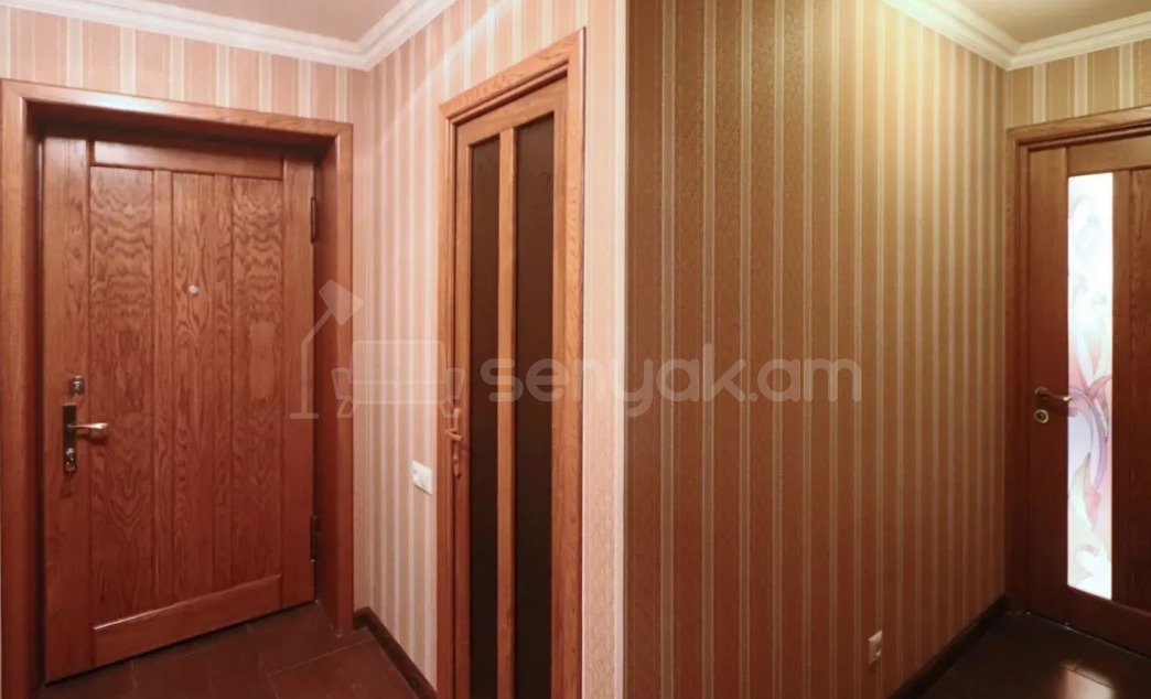 2 Սենյականոց Բնակարան Քարե Շենքում, 85քմ, 3/5 հարկ, Կապիտալ Վերանորոգված