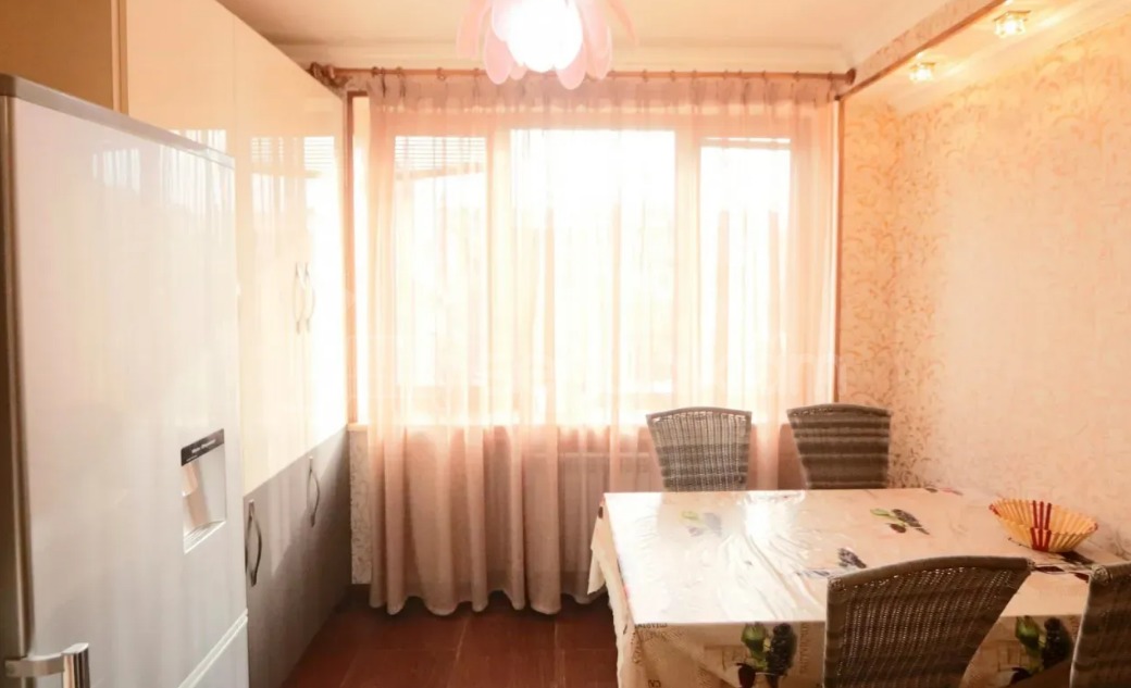 2 Սենյականոց Բնակարան Քարե Շենքում, 85քմ, 3/5 հարկ, Կապիտալ Վերանորոգված