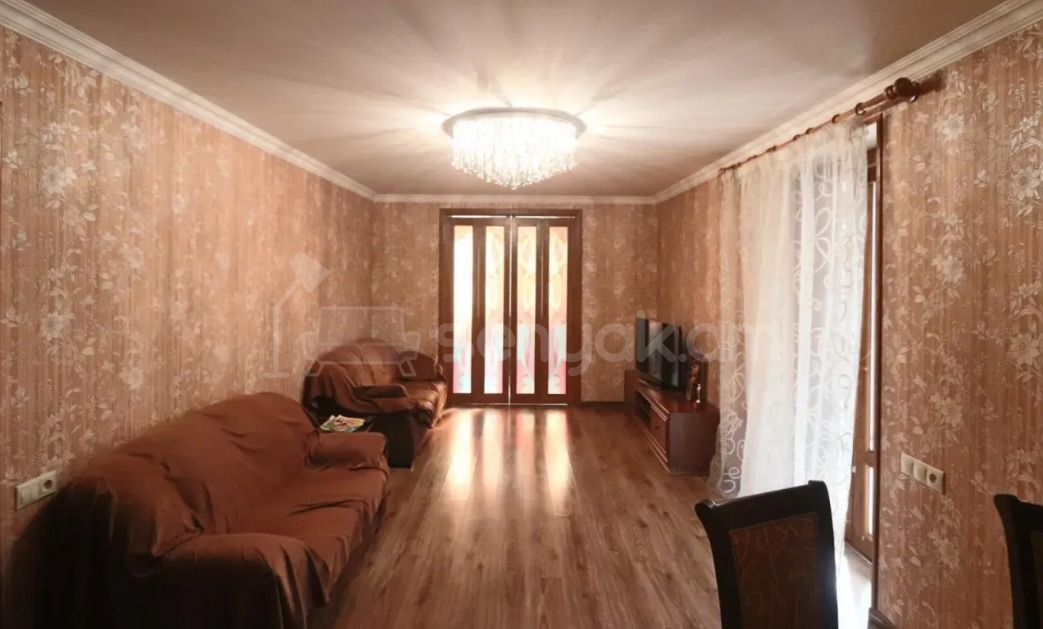 2 Սենյականոց Բնակարան Քարե Շենքում, 85քմ, 3/5 հարկ, Կապիտալ Վերանորոգված