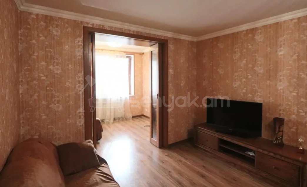 2 Սենյականոց Բնակարան Քարե Շենքում, 85քմ, 3/5 հարկ, Կապիտալ Վերանորոգված