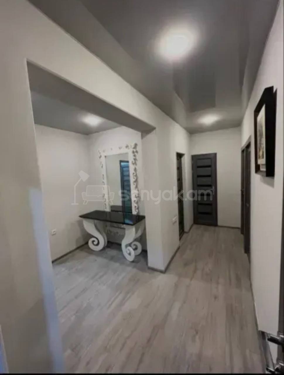 3 Սենյականոց Բնակարան, 98քմ, 2/9 հարկ, Կապիտալ Վերանորոգված, Կահավորված