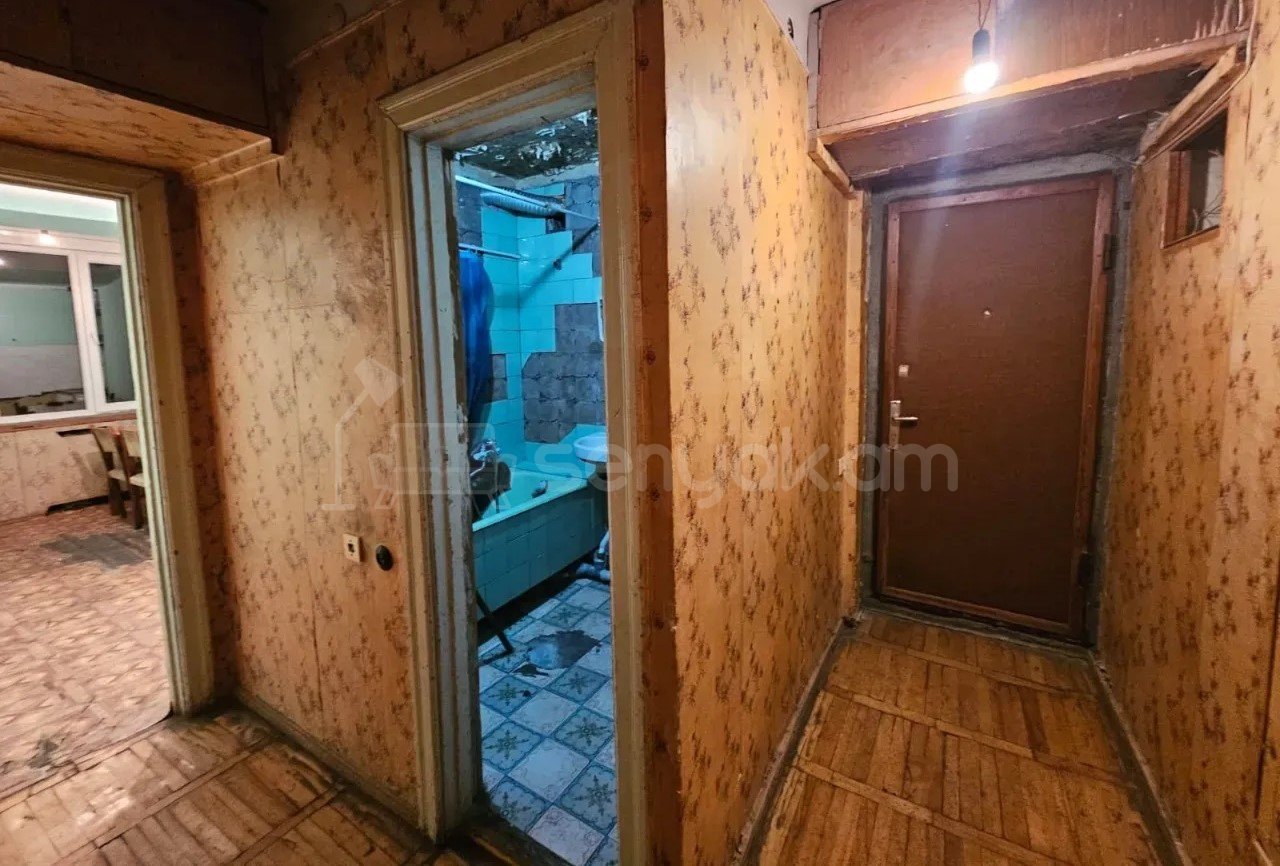 2 Սենյականոց Բնակարան Քարե Շենքում, 54քմ, 4/4 հարկ, Պետական Վիճակում