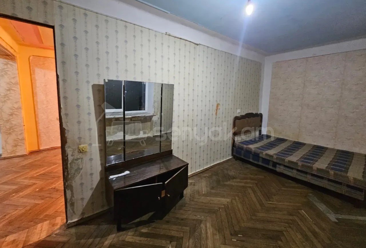 2 Սենյականոց Բնակարան Քարե Շենքում, 54քմ, 4/4 հարկ, Պետական Վիճակում