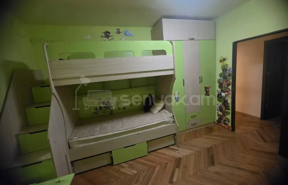 3 Սենյականոց Բնակարան Քարե Շենքում, 91քմ, 2/4 հարկ, Կապիտալ Վերանորոգված