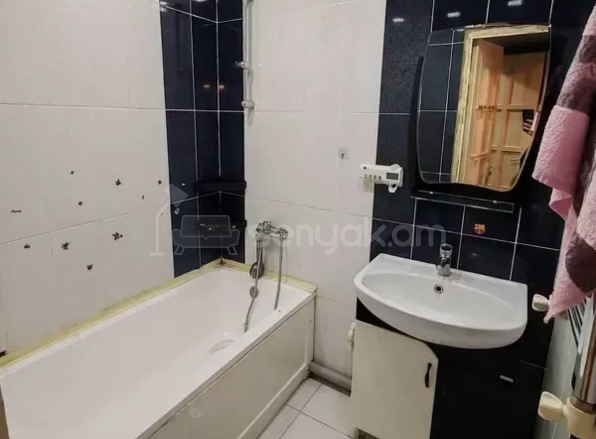 4 Սենյականոց Բնակարան Քարե Շենքում, 100քմ, 4/4 հարկ, Կապիտալ Վերանորոգված, Կահավորված