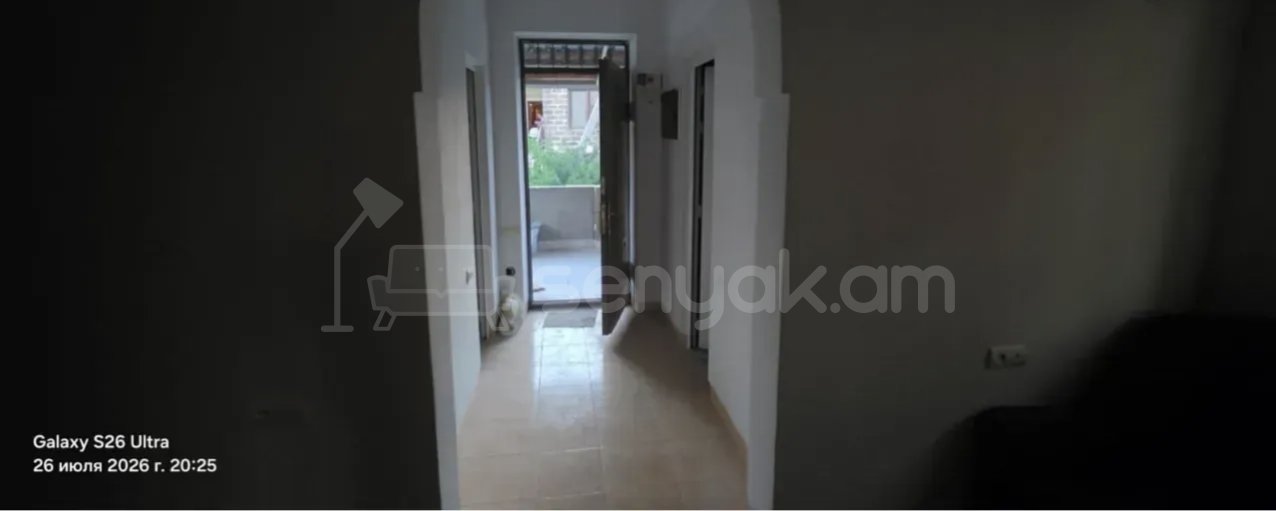 2 Սենյականոց Բնակարան Քարե Շենքում, 57քմ, 2/2 հարկ, Նորմալ Վիճակում, Կահավորված