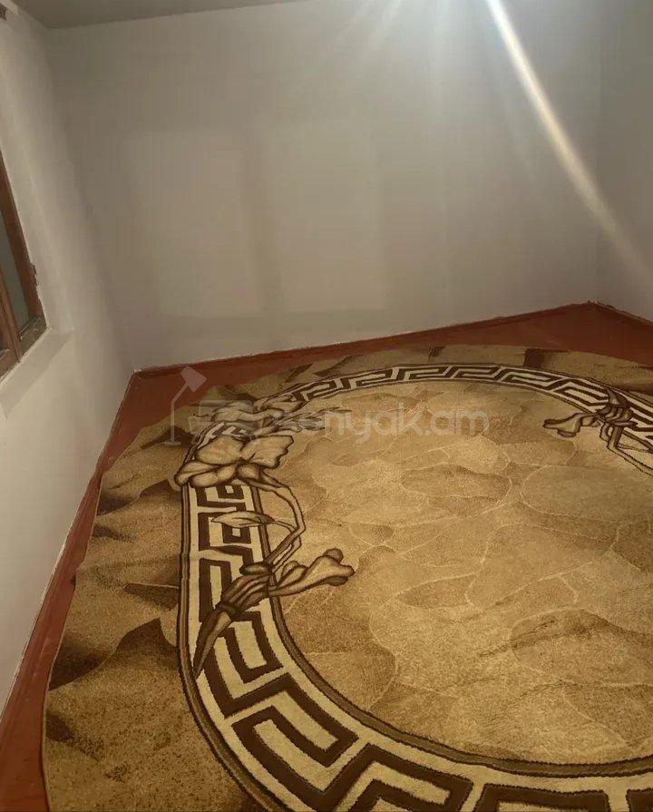 2 Սենյականոց Բնակարան Քարե Շենքում, 42քմ, 1/1 հարկ, Կապիտալ Վերանորոգված