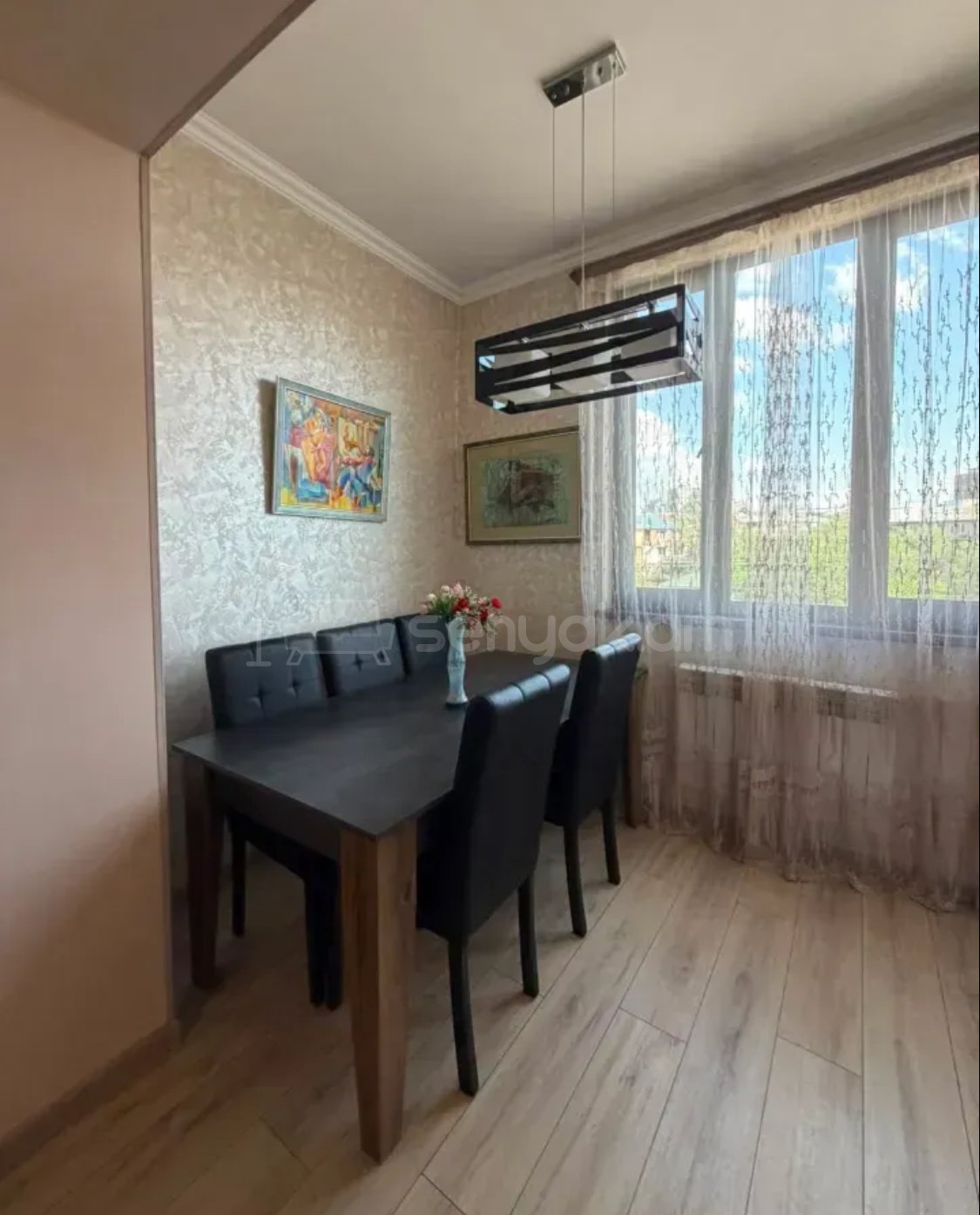4 Սենյականոց Բնակարան Քարե Շենքում, 78քմ, 5/5 հարկ, Կապիտալ Վերանորոգված
