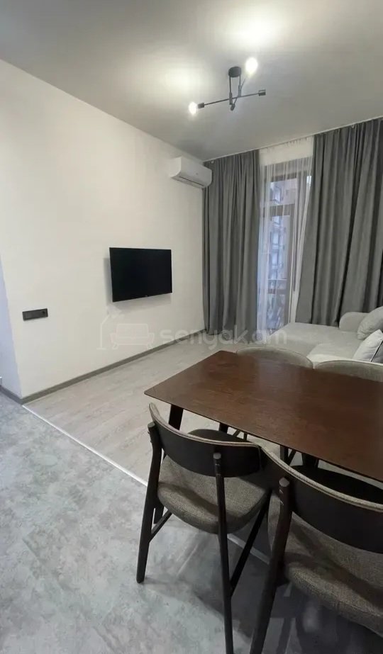 3 Սենյականոց Բնակարան Քարե Շենքում, 65քմ, 5/8 հարկ, Կապիտալ Վերանորոգված, Կահավորված
