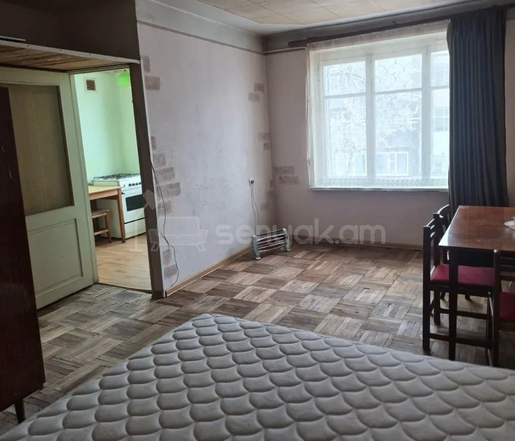 1 Սենյականոց Բնակարան, 30քմ, 1/4 հարկ, Պետական Վիճակում