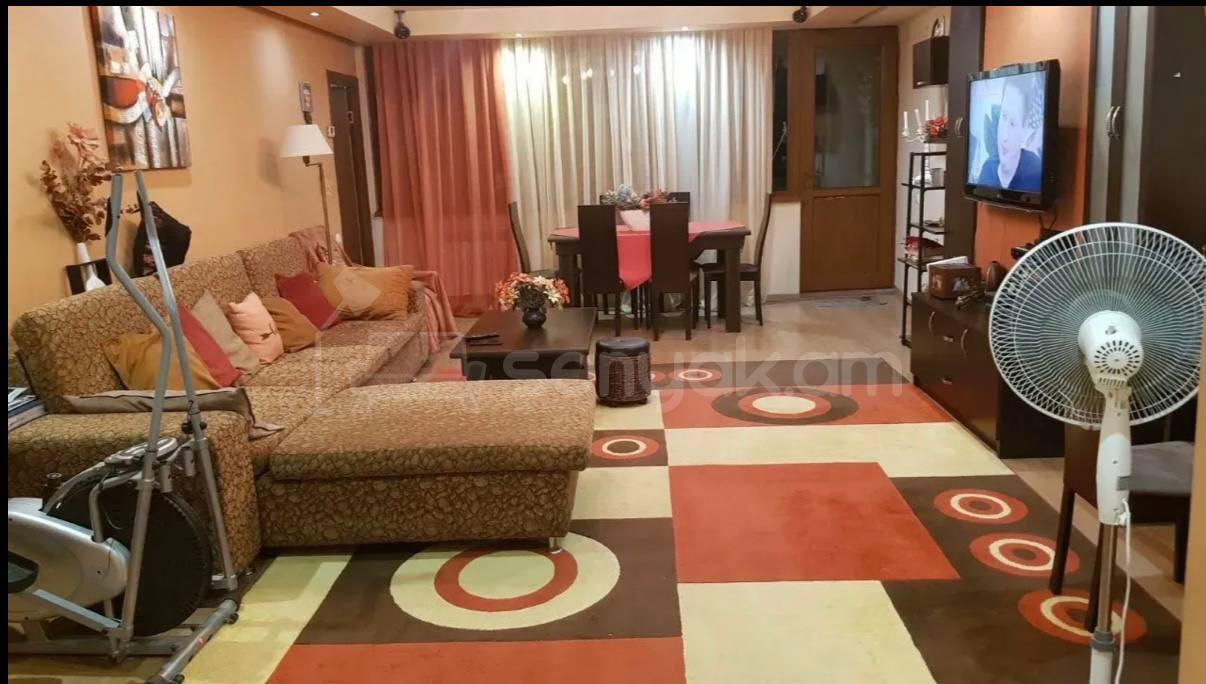3 Սենյականոց Բնակարան Քարե Շենքում, 92քմ, 1/3 հարկ, Կապիտալ Վերանորոգված