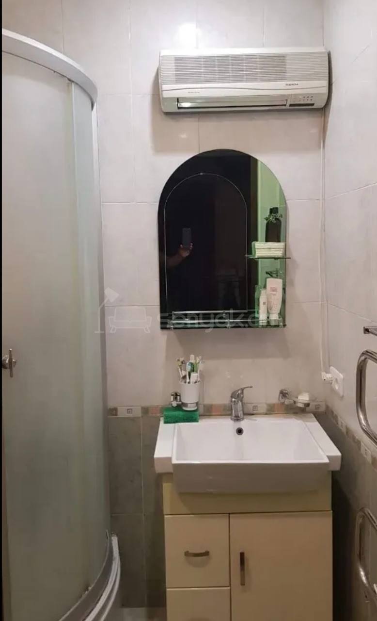 3 Սենյականոց Բնակարան Քարե Շենքում, 92քմ, 1/3 հարկ, Կապիտալ Վերանորոգված