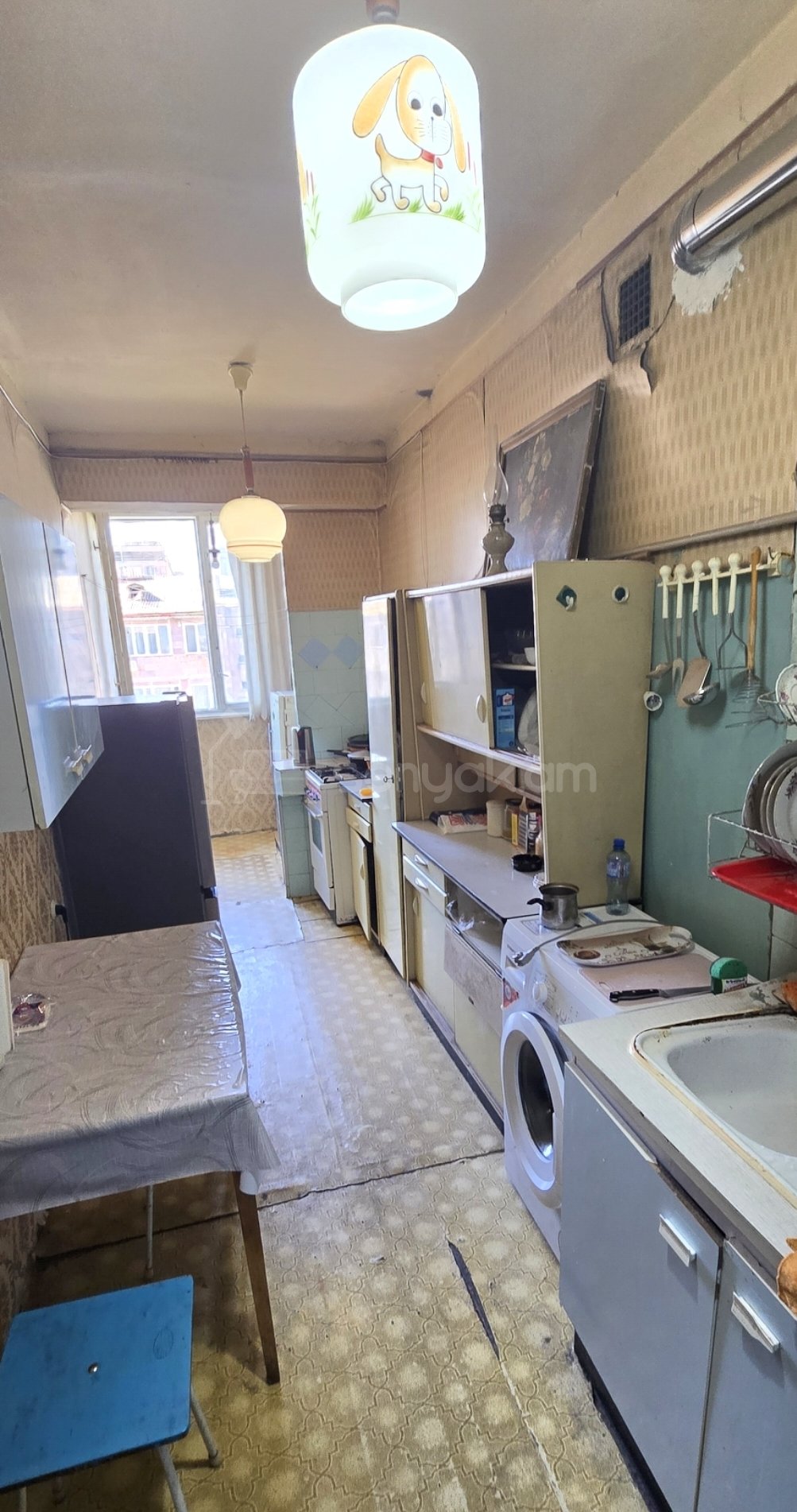 3 Սենյականոց Բնակարան Քարե Շենքում, 99քմ, 4/5 հարկ, Նորմալ Վիճակում, Կահավորված, Արևկող