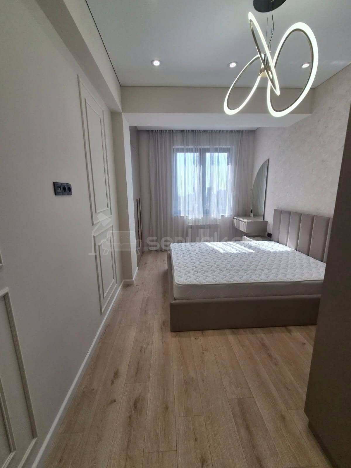 3 Սենյականոց Բնակարան Նորակառույցում, 80քմ, 14/14 հարկ, Կապիտալ Վերանորոգված, Կահավորված